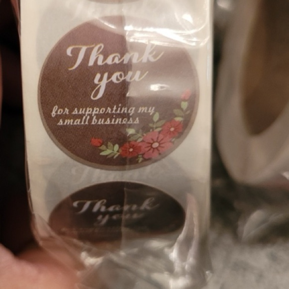 Thank You Sticker Labels 500 labels on roll 1 inch round, NWT Brown color